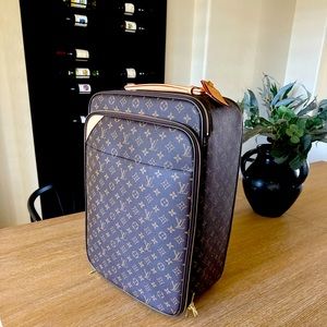 Louis Vuitton Carry On Luggage - Pegase Legere 55 Business
